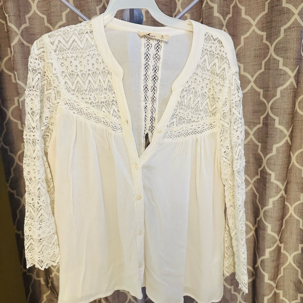 Hollister Cream Lace Blouse